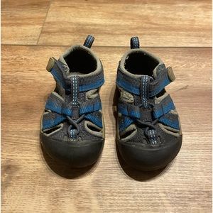 Keen Water Sandals, Toddler size 3.5, super sturdy.